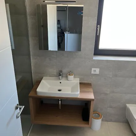 בית נופש Hisa Oljka Novigrad *