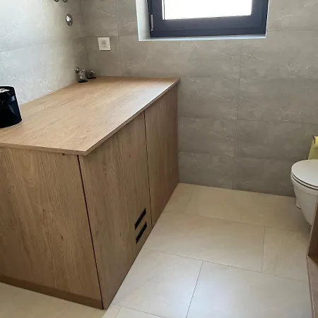 Hisa Oljka Novigrad *